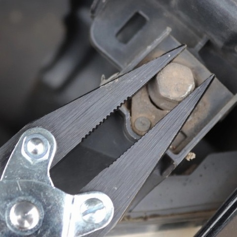 Maun Long Nose 160mm Parallel Plier with return spring